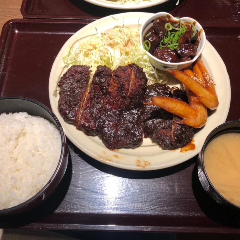 名古屋ぜいたく定食(キッチンなごや)