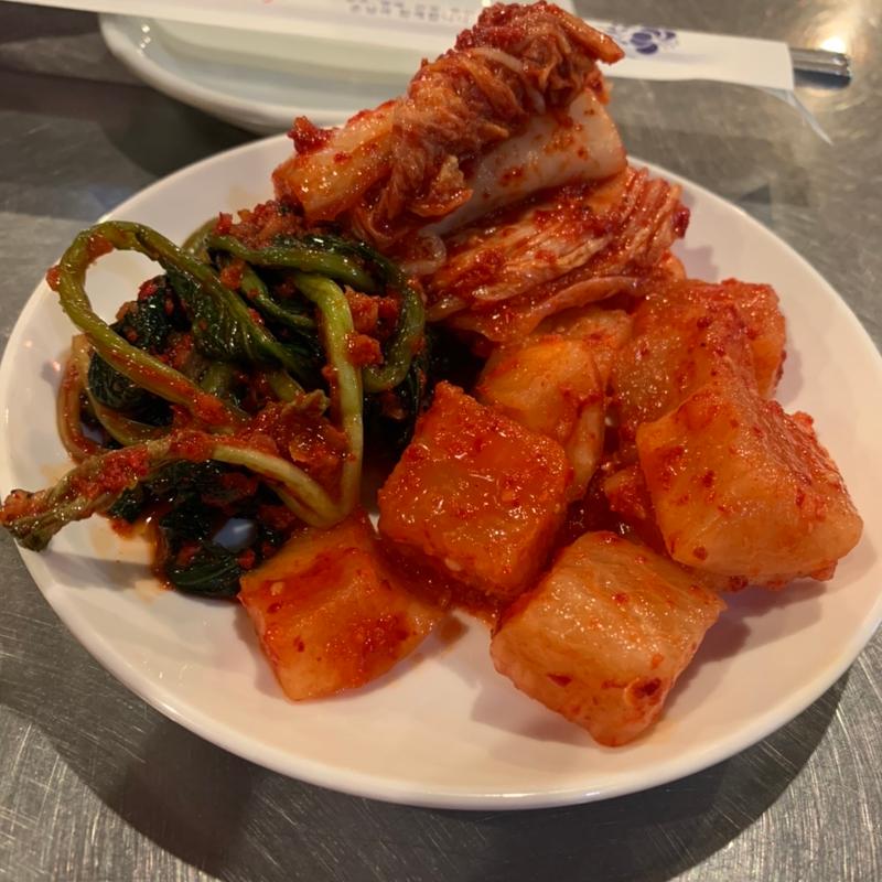 キムチ盛り合わせ(焼肉酒家 長寿村)