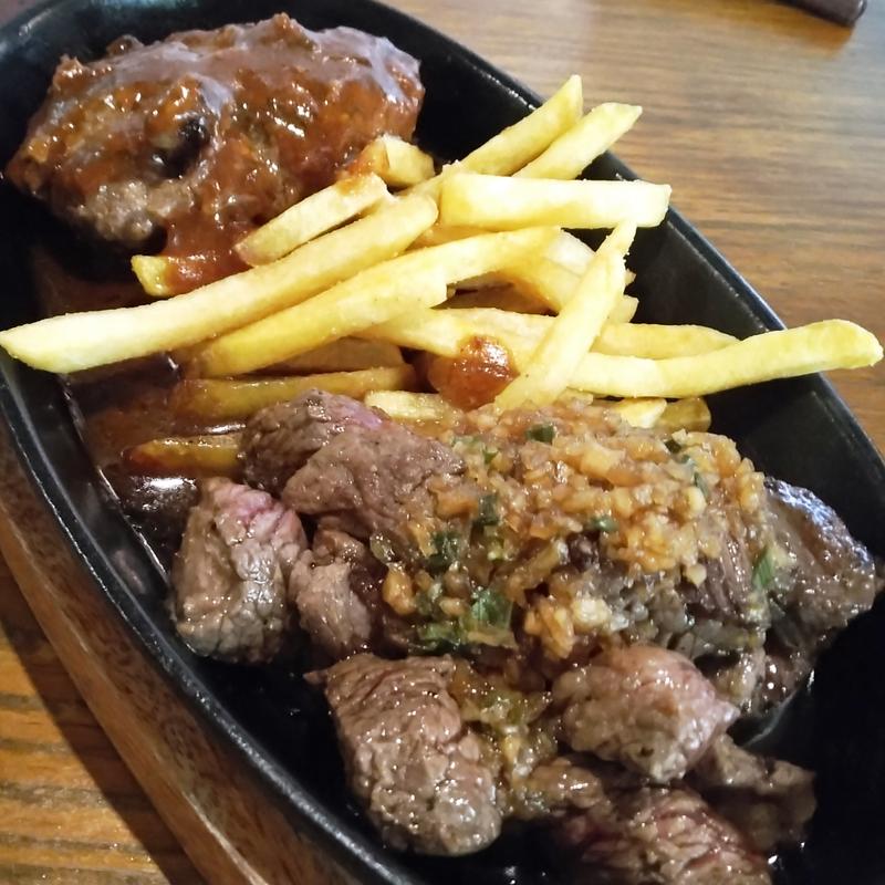 サイコロ＆ハンバーグランチ(ブッチャーズキッチン)