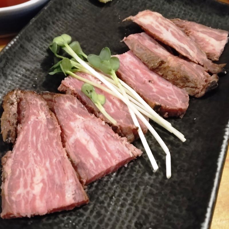 牛サガリのタタキ(大衆酒場BEETLE 本店)