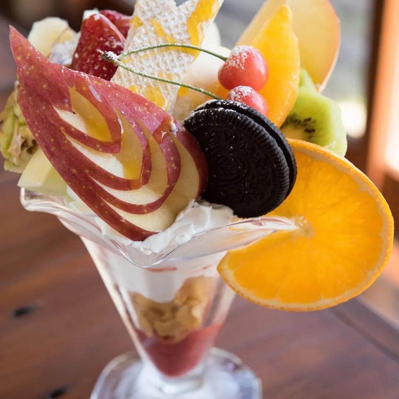 フルーツパフェ(カフェ アンジェ・フレーゼ )
