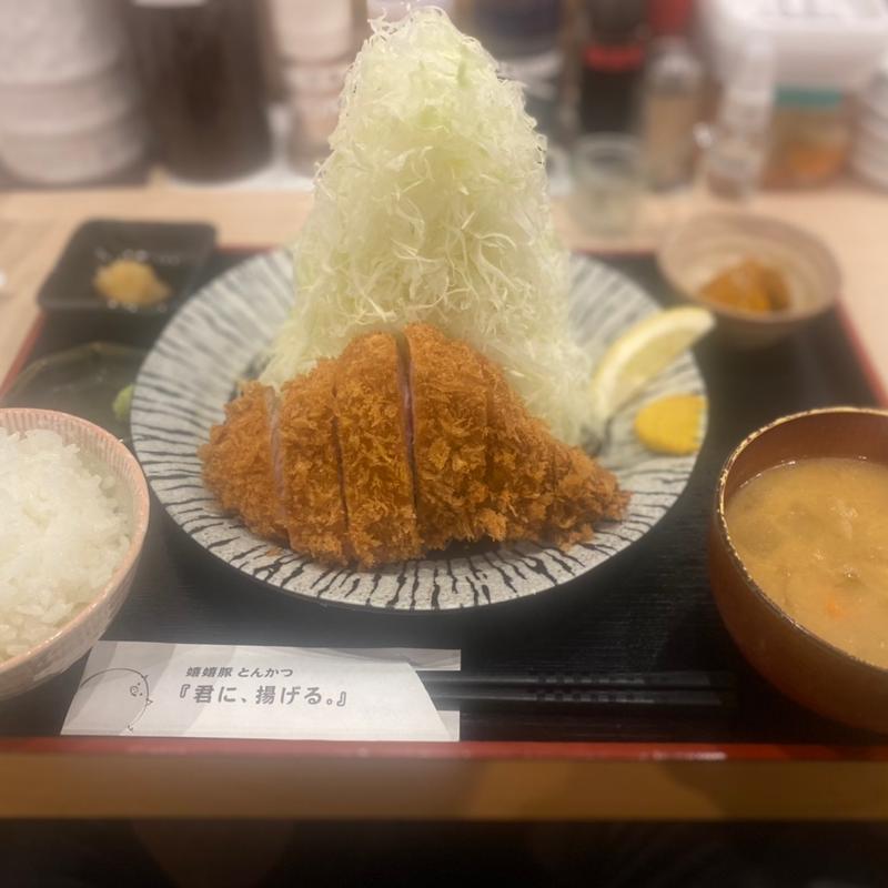 ロースカツ(嬉嬉豚とんかつ「君に、揚げる。」池袋本店)