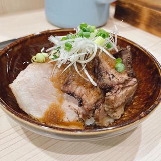 合盛り丼（ローストポーク＆牛カルビ）(ラーメン専科 竹末食堂)