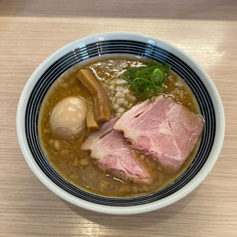 豚骨醤油ラーメン(まるぎん商店)