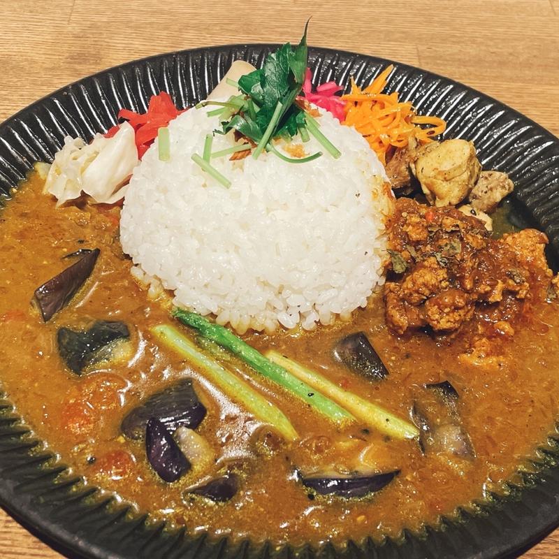 本日のあいがけスパイスカレー(旨味 研究所128)