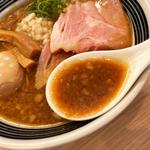 豚骨醤油ラーメン(まるぎん商店)