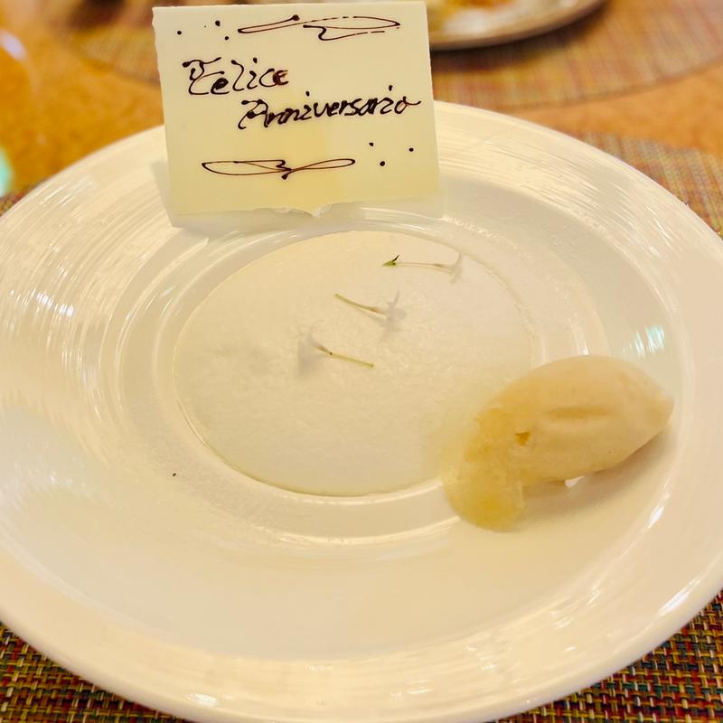 キャラメル、バニラ、ショコラのクリームと洋梨のソルベ(イル・テアトロ／ホテル椿山荘東京)