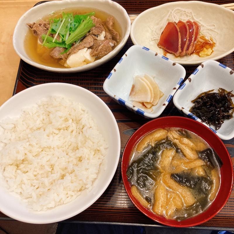 牛すじ煮込定食(かぶき)