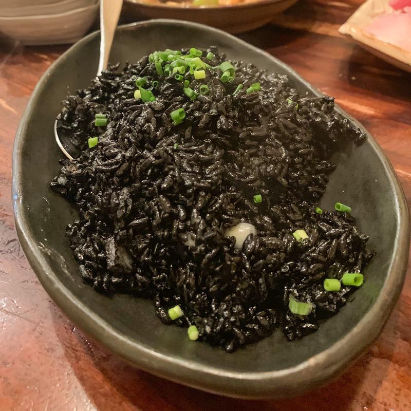 イカスミチャーハン(島の食べものや南風 ぱいかじ)