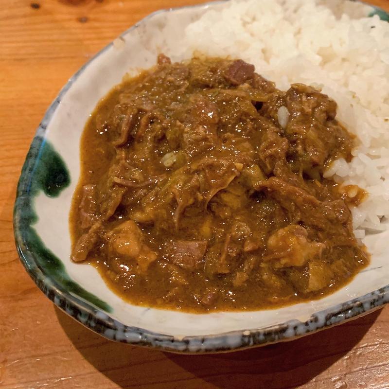 スパイシーヤギカレー(大衆酒場 魚仁)