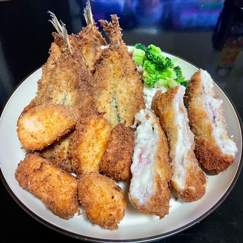 ミルフィーユカツ(豚もも、イワシ、サーモン)フライ盛合せ(トライアル八千代店食料品売り場)