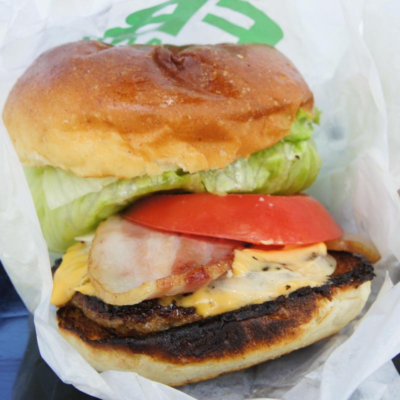 ふらのチーズバーガープレート(フラノバーガー )