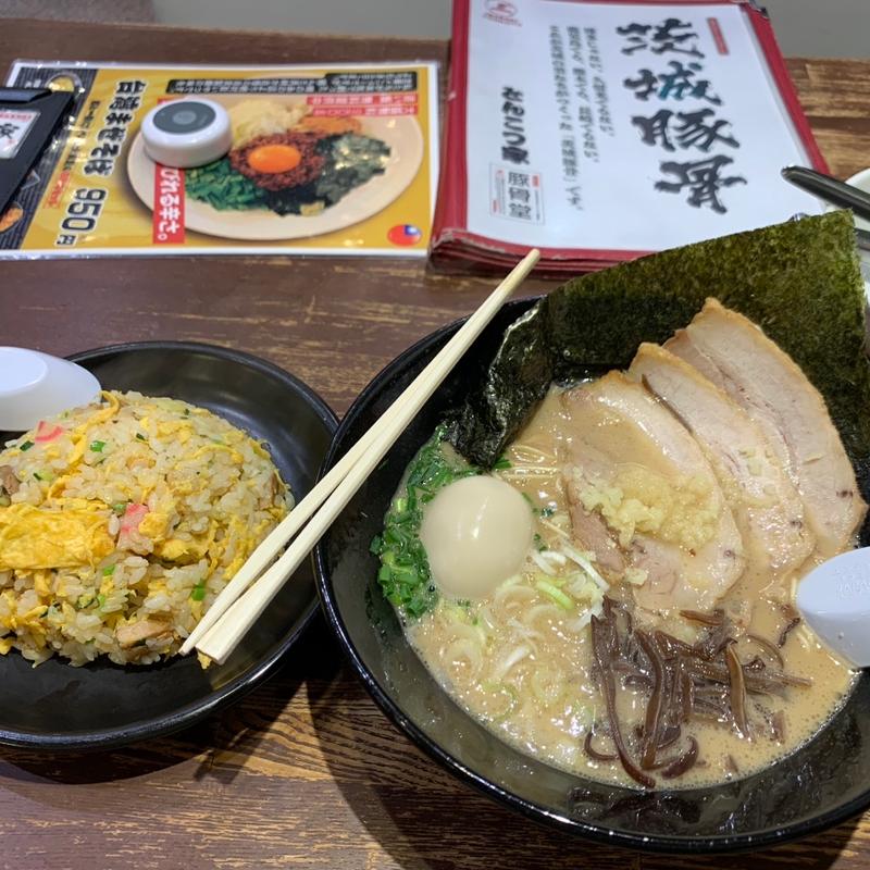 チャーハン(博多ラーメン とんこつ家 （とんこつや）)