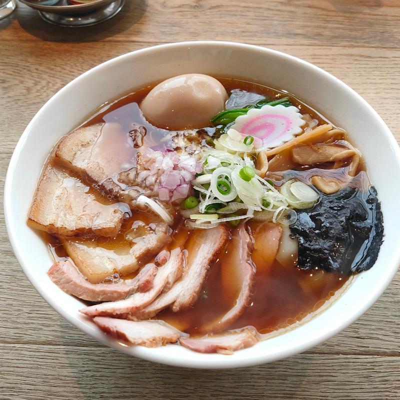ワンタンチャーシュー麺(あずま食堂 )