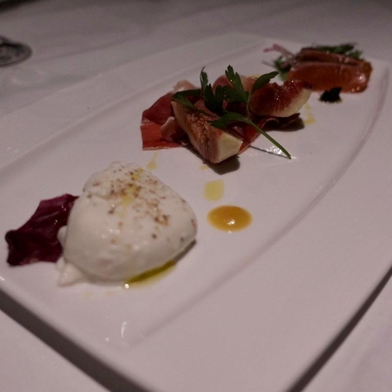 ブッラータチーズ(箱根エレカーサ ホテル&スパ)