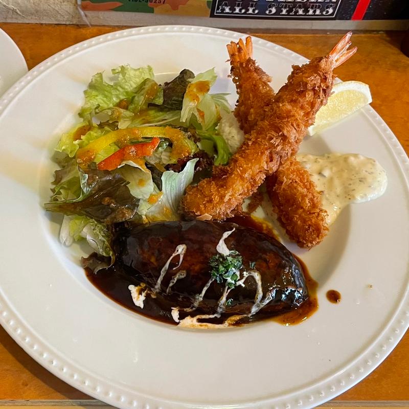 ハンバーグ&海老フライ(みんなのキッチンhappy)