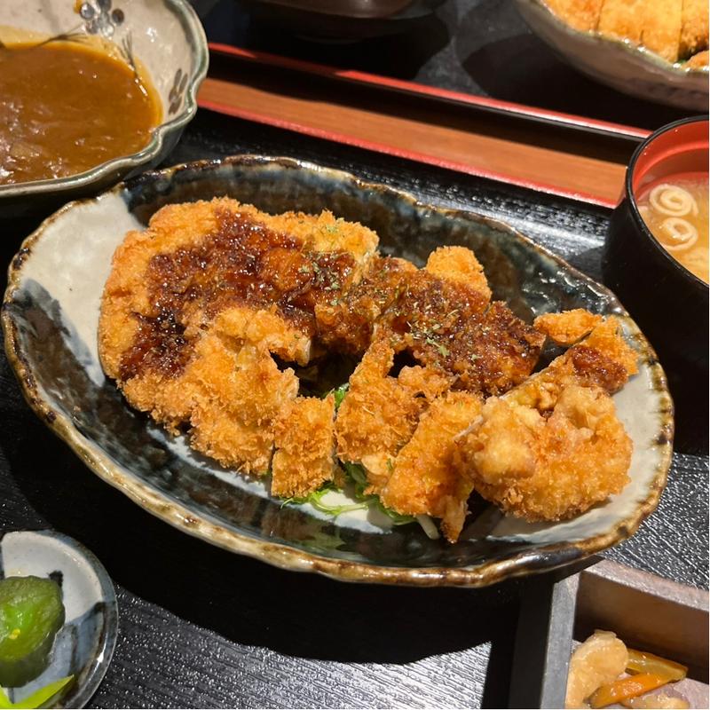 日替わり定食（チキンカツ）(バラ焼き専門店炭火焼鳥わだち)