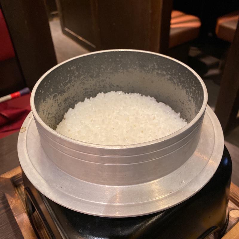 釜炊きご飯(個室 肉寿司と飛騨牛もつ鍋 くずし割烹たてがみ 金山駅前店)