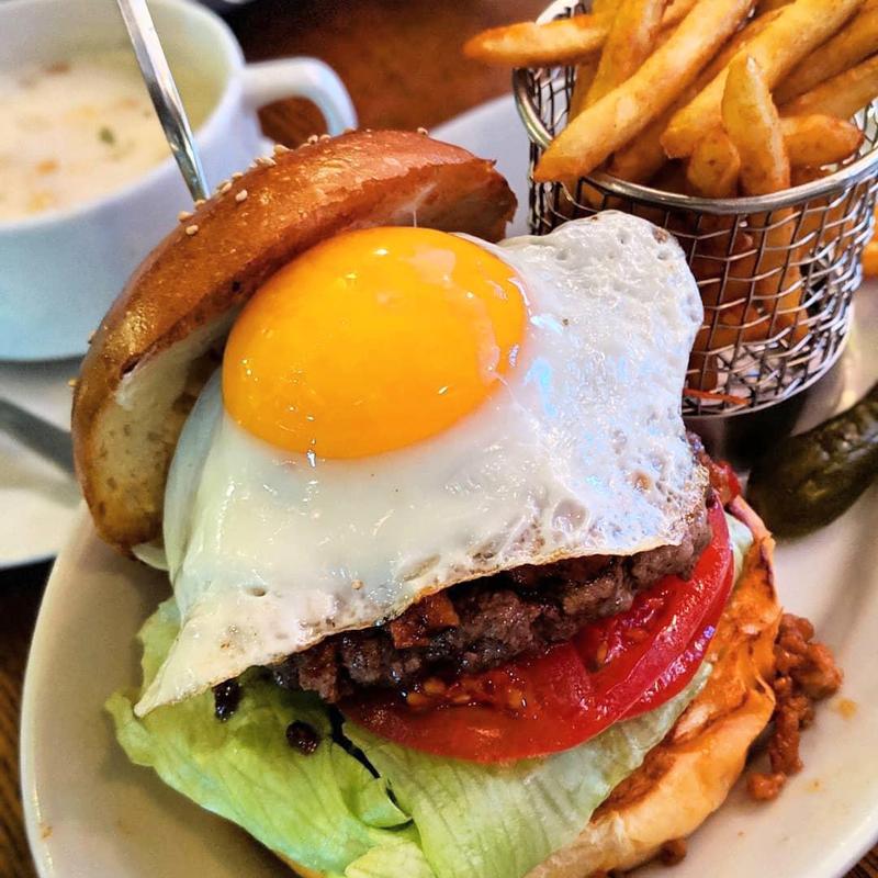 ガパオバーガー(BOSSA BURGER)