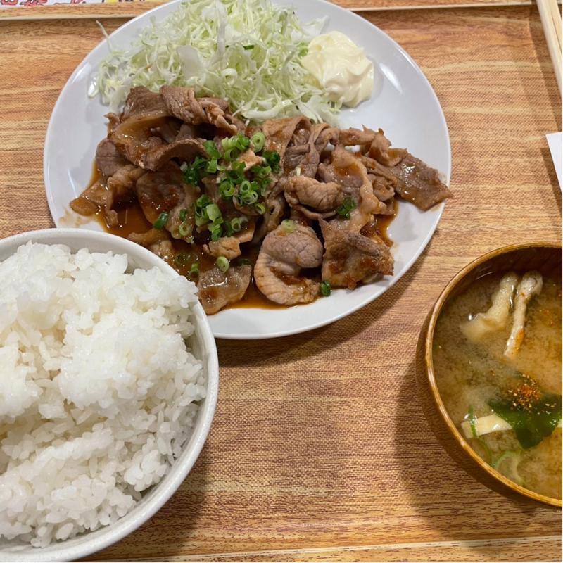 豚肉生姜焼き定食(大衆食堂 定食のまる大 飯田橋西口店)
