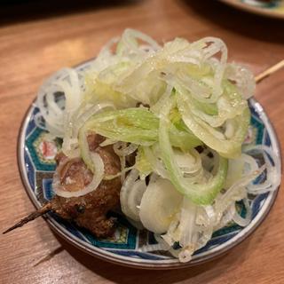 極みレバー　ネギまみれ(「蛇口焼酎」やきとん酒場 ヤマネ肉店 菊川店)