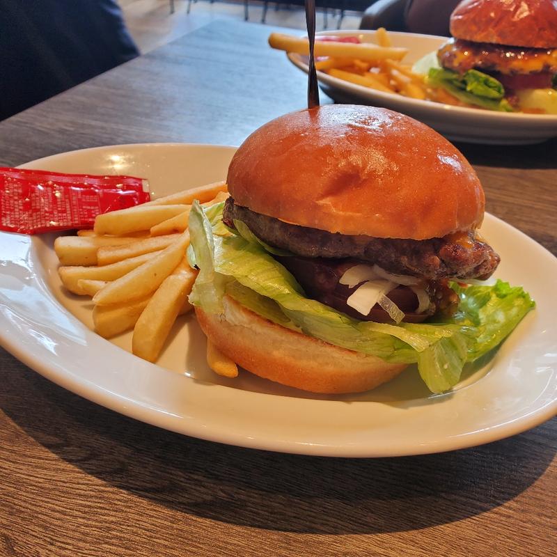 チーズバーガー(モスプレミアム 桜木町クロスゲート店)