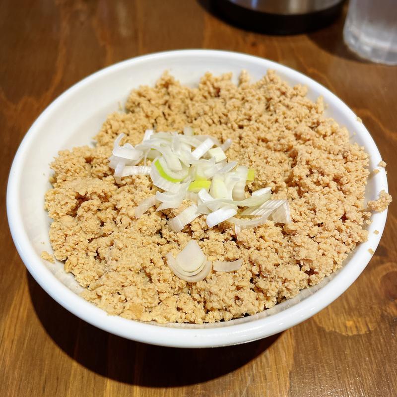 鶏挽肉丼(麺屋鈴春)