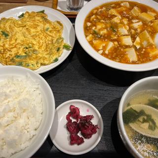 麻婆豆腐定食：ニラ卵(ラーメン餃子館 小次郎 歌舞伎町店)