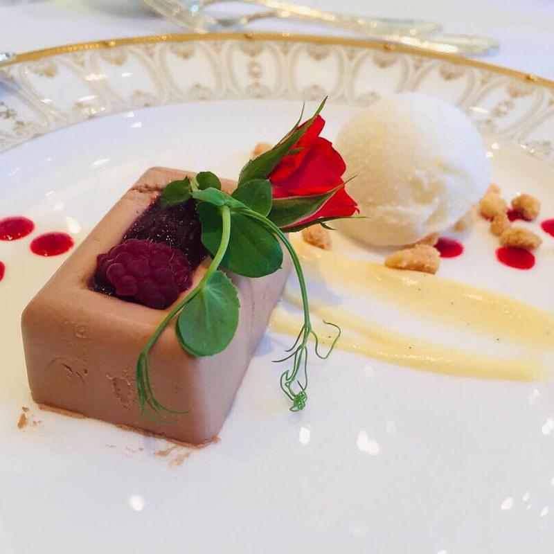 デセール 2人の愛を育む幸せのプランター(アプローズスクエアー )