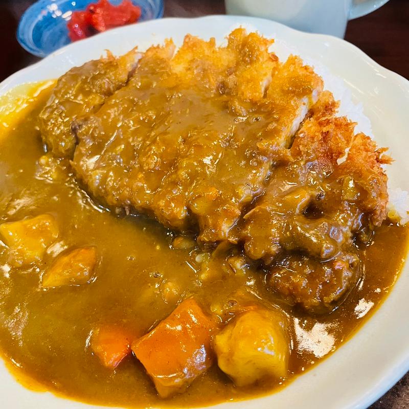 カツカレー(世茂利奈)
