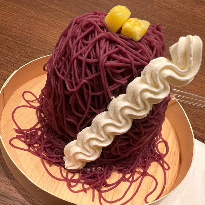 濃紫モンブランソフト(和栗モンブラン専門店栗りん 日本橋コレド室町店)