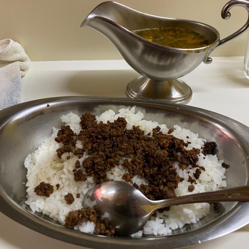 ばじるぽーく+スパイシーひき肉(かれーの店 うどん)