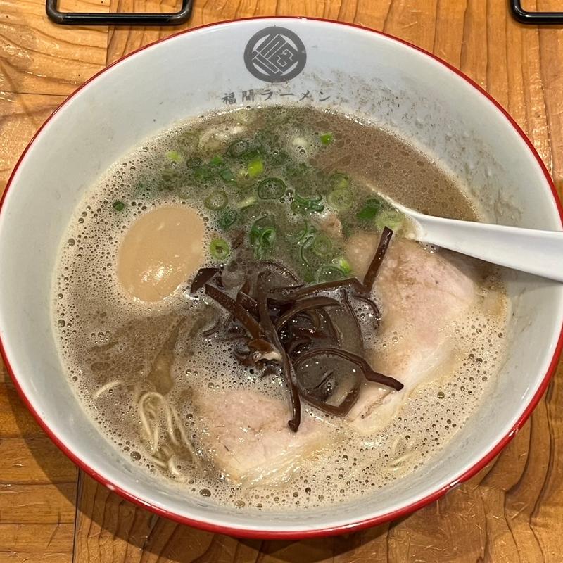 こってりラーメン(福間ラーメン ろくでなし 新宮店)