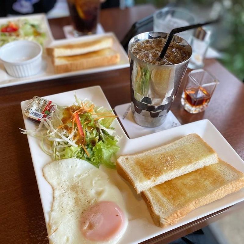 (CAFE LE PIN 岩倉店)