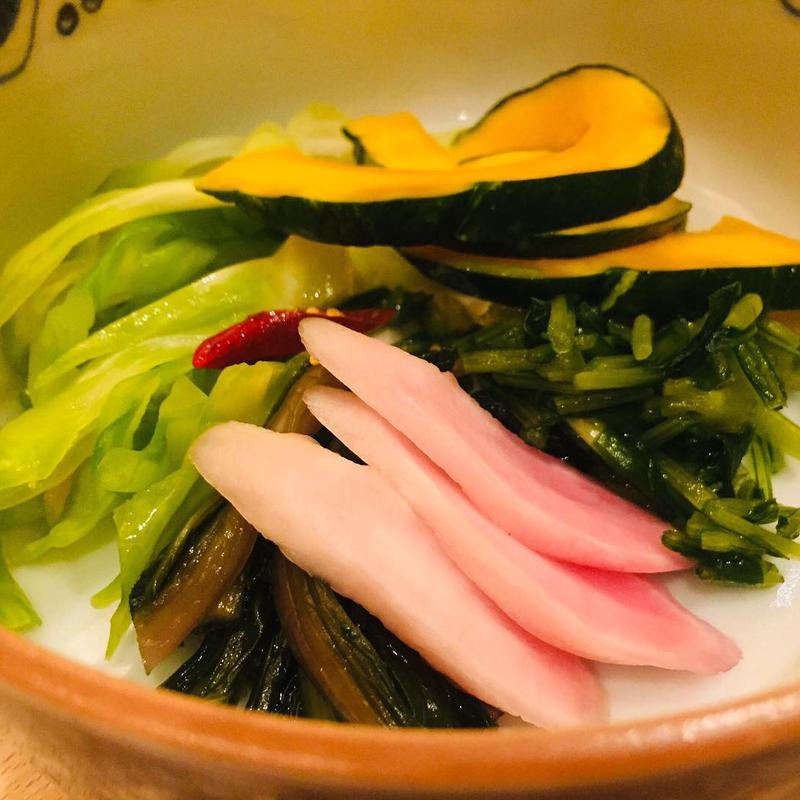 嵯峨漬物 五種盛り合わせ(手打ちそば そばしき 紀尾井町店)