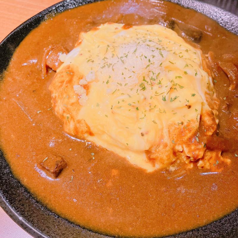 熱撰オムチーズカレー(画廊喫茶 神宮苑 神宮前 カフェ&キッチン cafe)