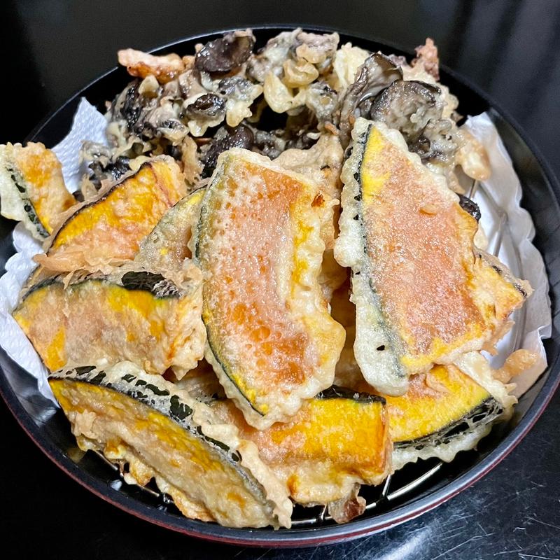 天ぷら盛合せ(かぼちゃ、黒舞茸)(ベルクス 東墨田店)