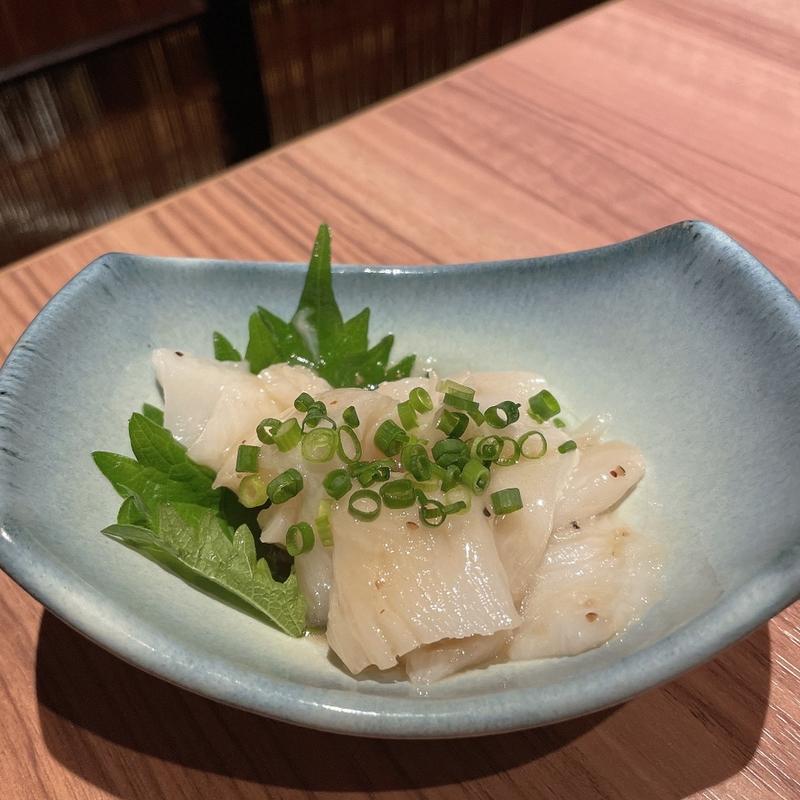 えんがわ塩だれユッケ(魚河岸酒場 FUKU浜金 金山店)