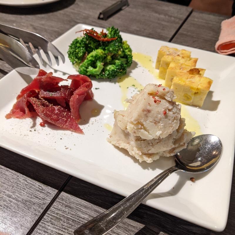 前菜の盛り合わせ(Osteria Lauro)