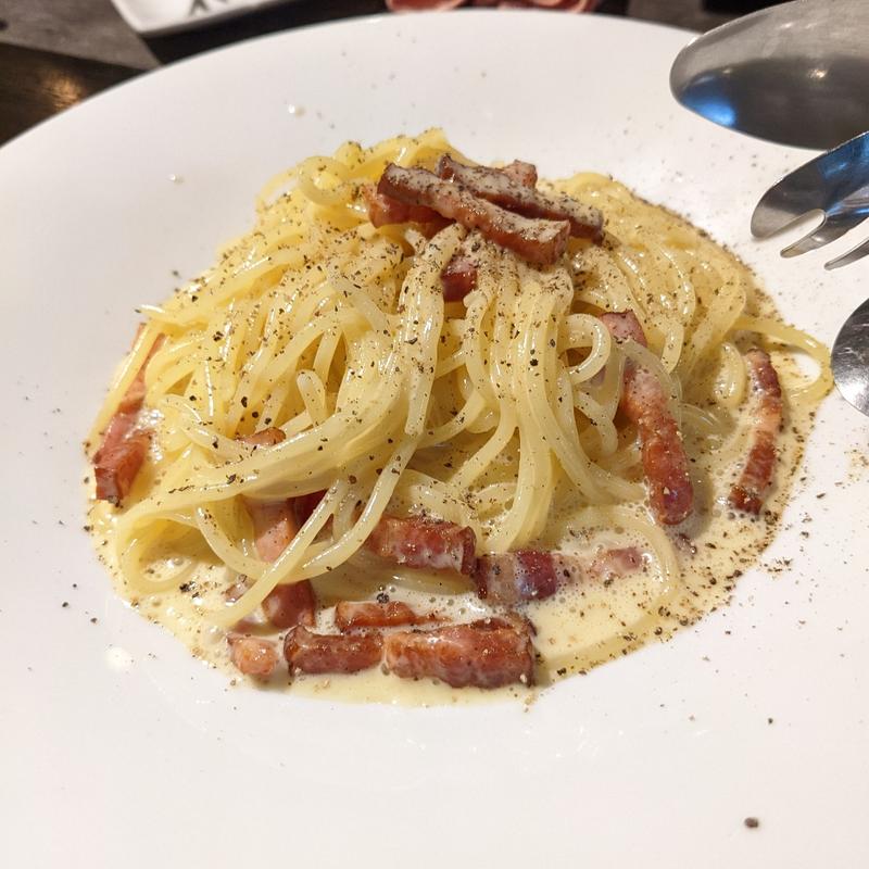 濃厚カルボナーラ(Osteria Lauro)