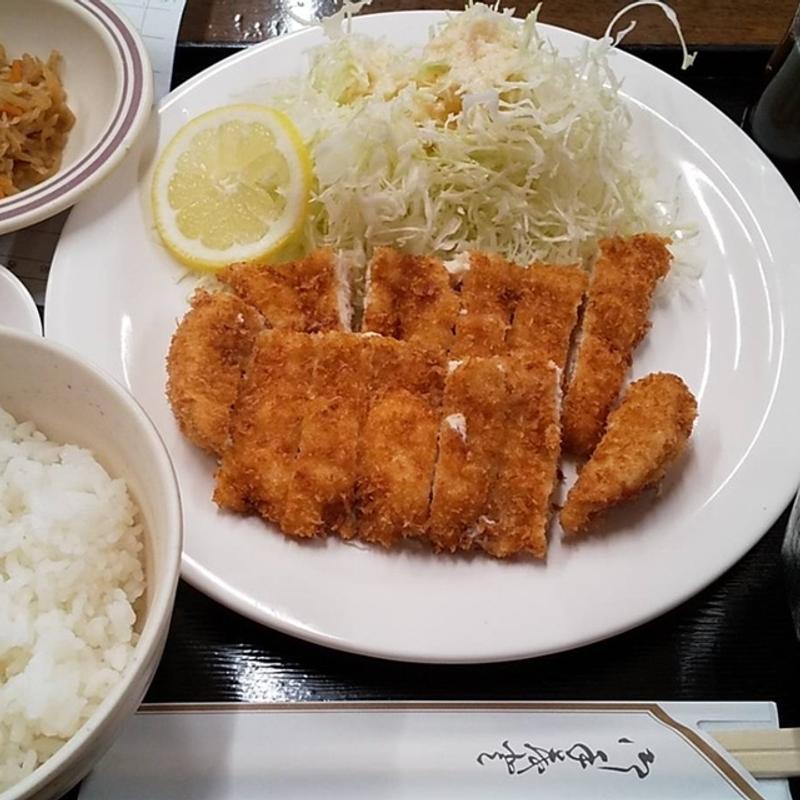 チキンカツ定食(くるま)