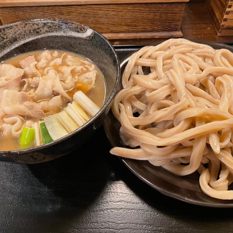 豚肉汁うどん黒(東京うどん 豚や)