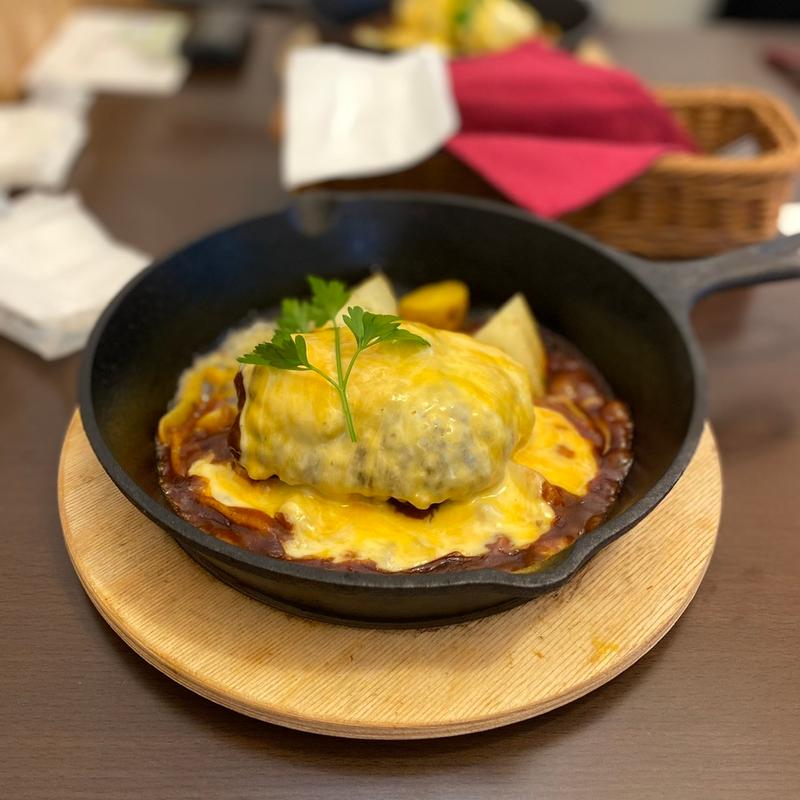 チーズハンバーグ(白老牛の店いわさき )