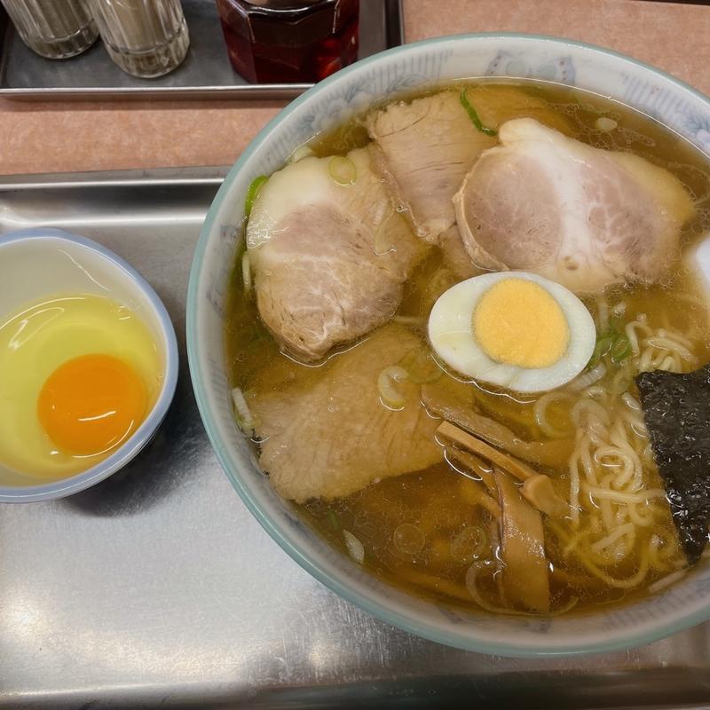 チャーシューメン、生卵(大勝軒 北習志野店)