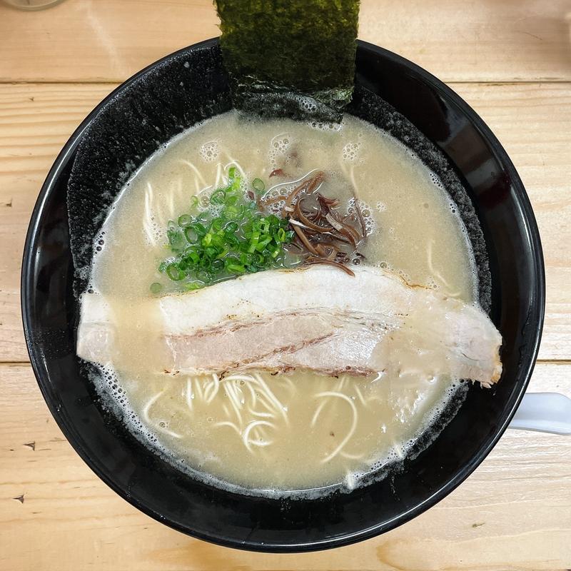 博多とんこつラーメン(もつ焼きはじめ 中目黒)