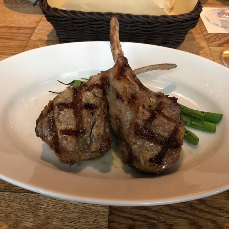 アンチョビとローズマリーでマリネした骨付き仔羊のグリル(CICADA)