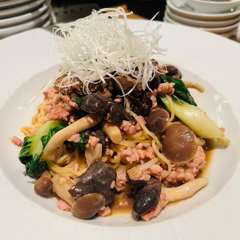 牡蠣とキノコの肉味噌和え麺(白碗竹快樓 玉川高島屋店 （バイワンジューカイロウ）)