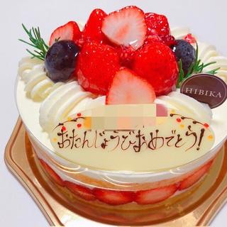苺のホールケーキ(HIBIKA（ひびか）)