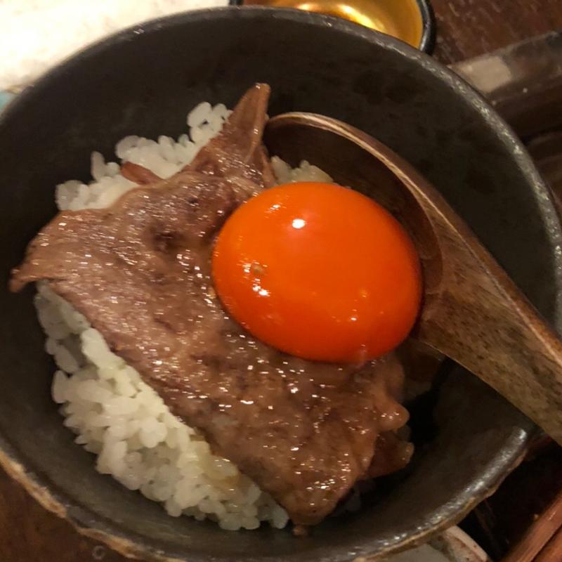 (大衆肉割烹てっぺー)