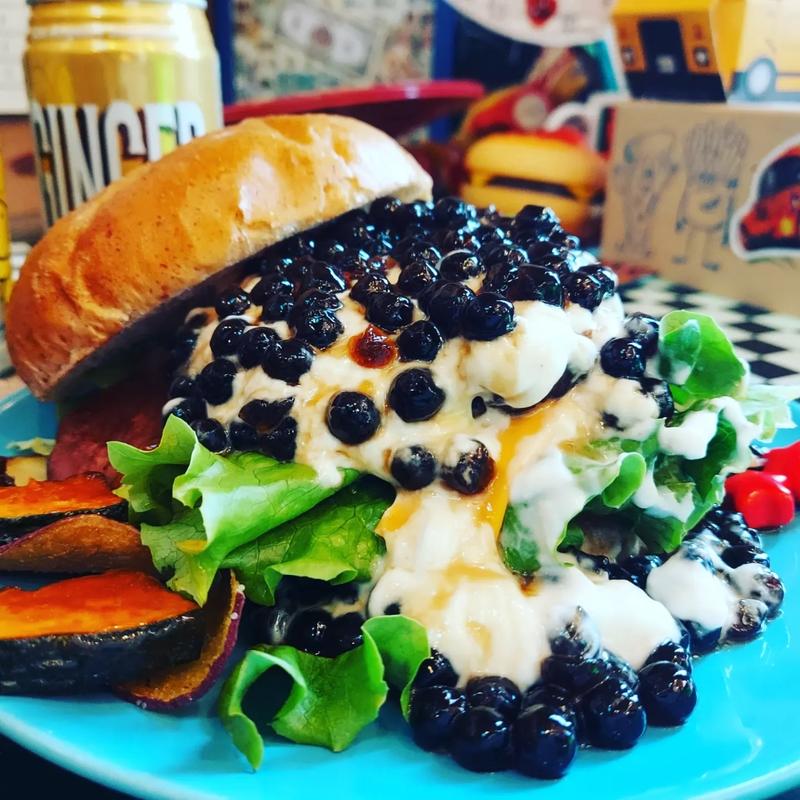 今さらこぼれタピオカ!? in autumn バーガー(PEDRO'S BURGER)